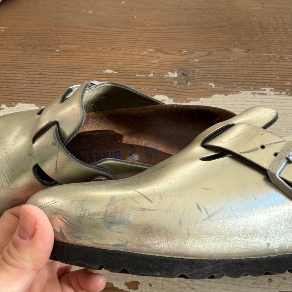 Birkenstock Metallic Silver Clogs - Picture 8 of 12